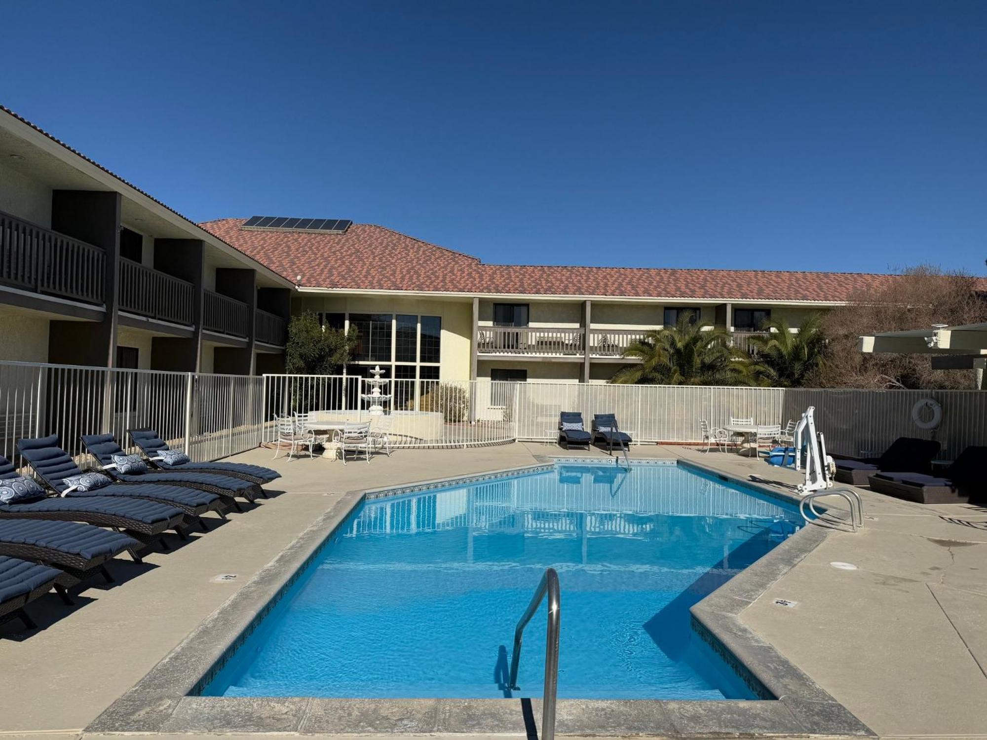 Red Roof Inn Ridgecrest Exterior foto